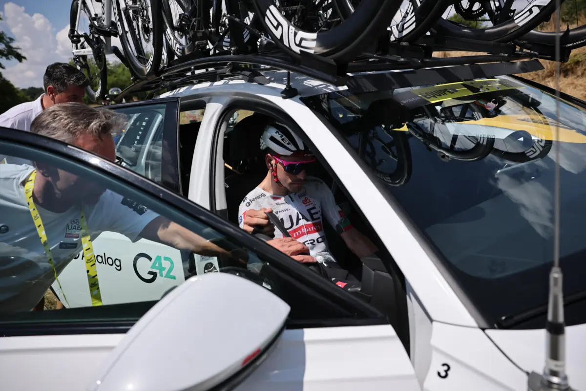 Imagem de contexto do artigo João Almeida está "desapontado" com desistência do Tour mas acredita no triunfo de Pogacar