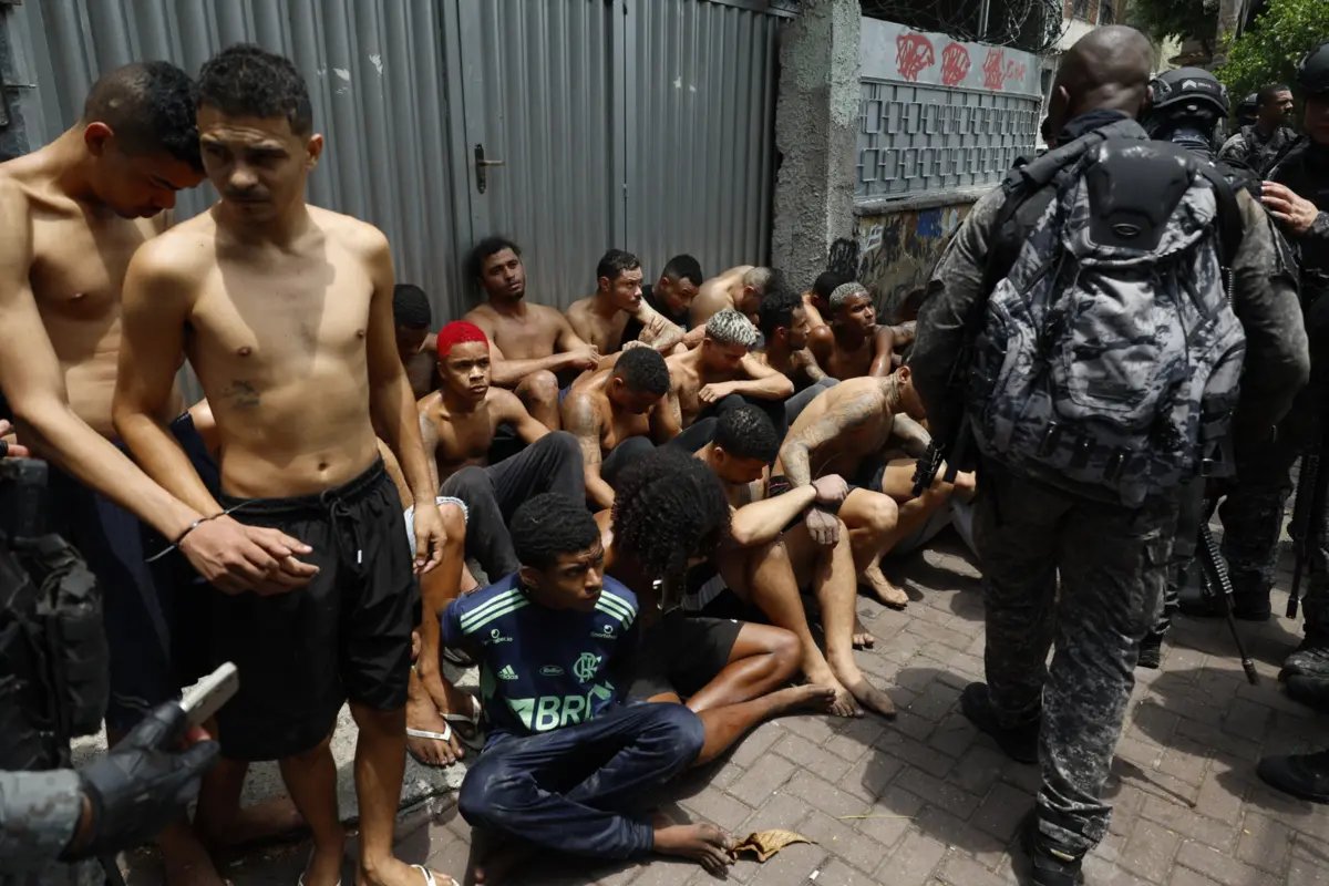O Comando Vermelho foi criado em 1979 nas prisões do Rio de Janeiro e é hoje uma das organizações criminosas mais perigosas do mundo