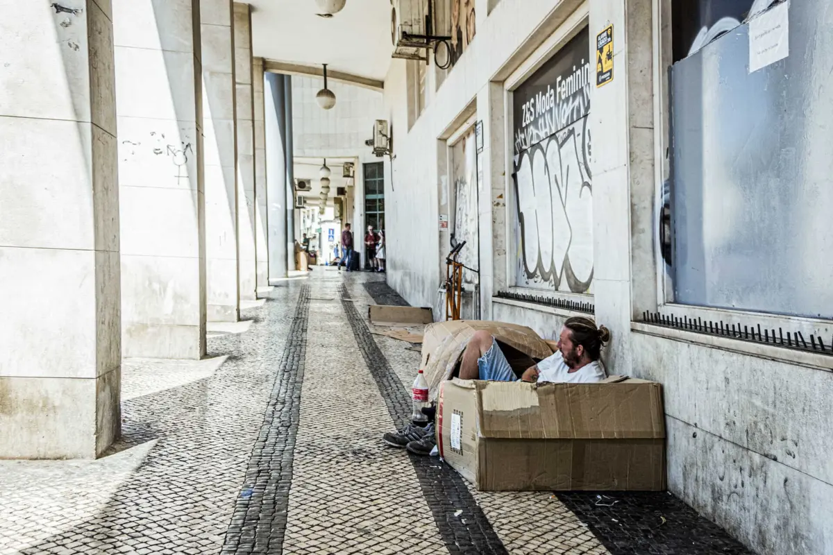 Imagem de contexto do artigo Mais de 730 pessoas em situação de sem abrigo morreram no ano passado em França