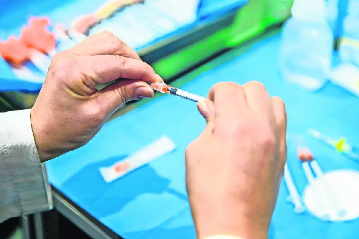 Imagem de contexto do artigo Vacinação contra gripe e Covid-19 começa esta terça-feira com meta de imunizar quatro milhões até ao Natal