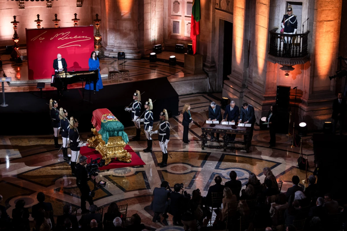 Cerimónia de concessão de Honras de Panteão Nacional a Eça de Queiroz