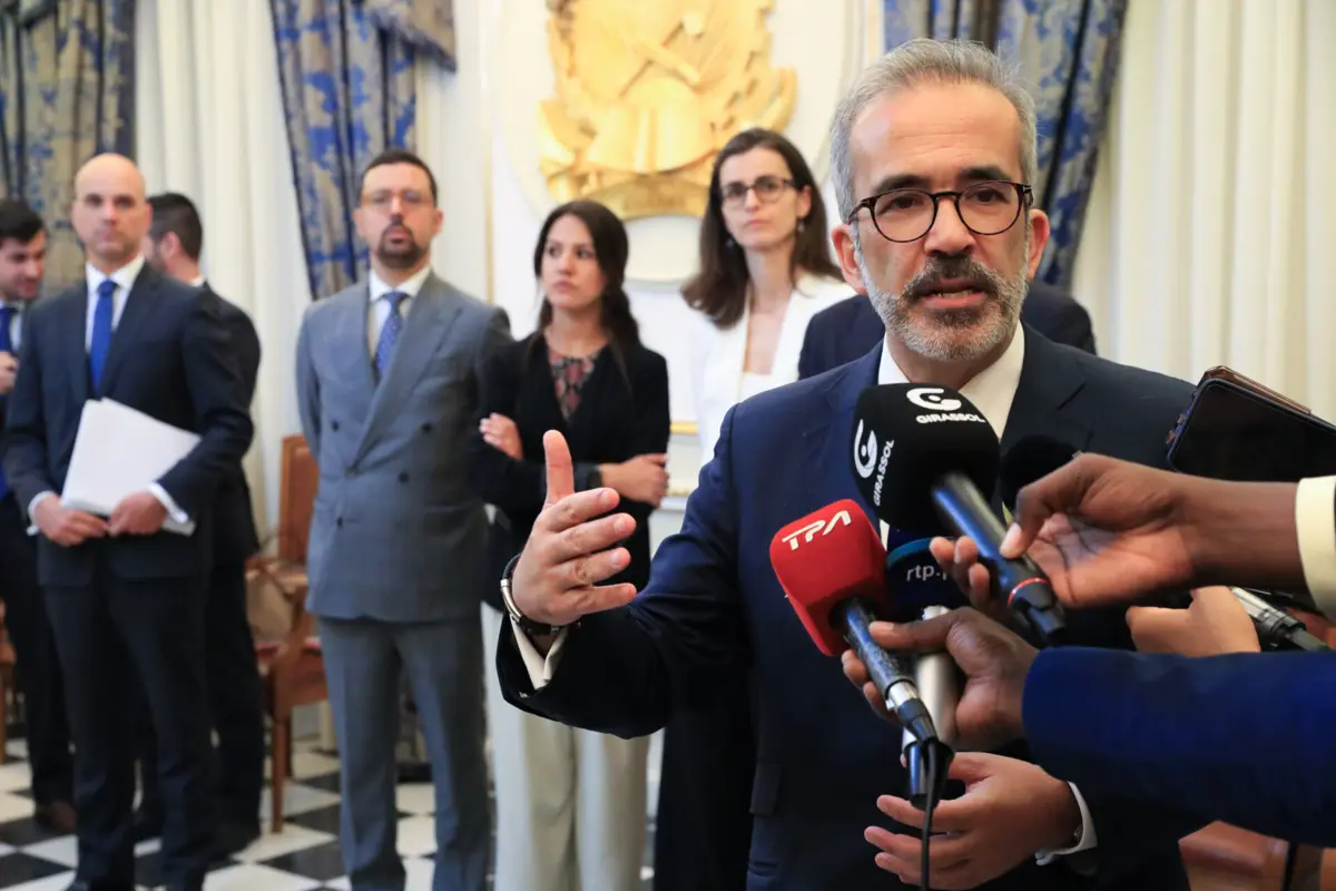 Imagem de contexto do artigo MNE visita túmulos de soldados portugueses mortos em Angola e destaca "reconciliação"