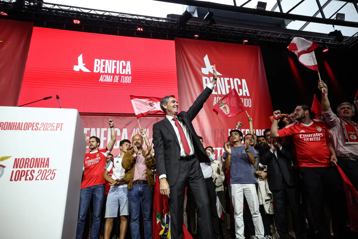 Imagem de contexto do artigo Sondagem: Noronha Lopes e Rui Costa são os candidatos mais próximos da segunda volta no Benfica