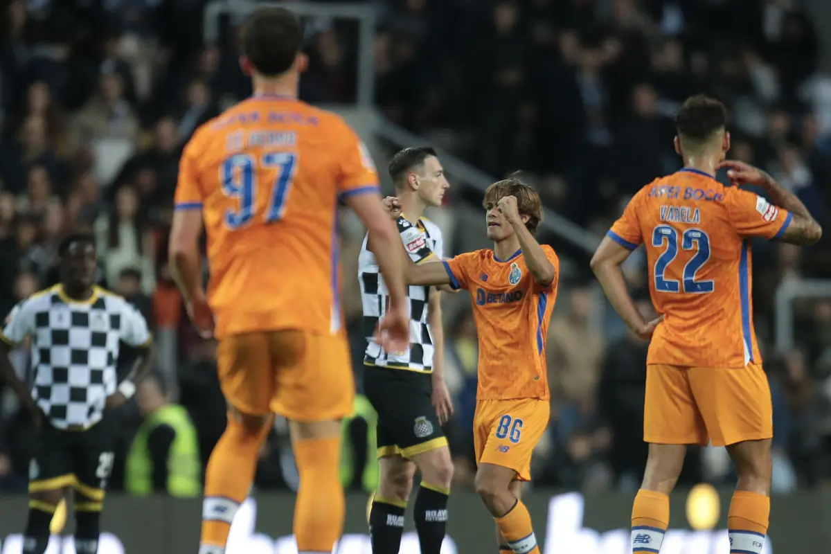 Rodrigo Mora marcou o primeiro golo dos dragões nesta partida