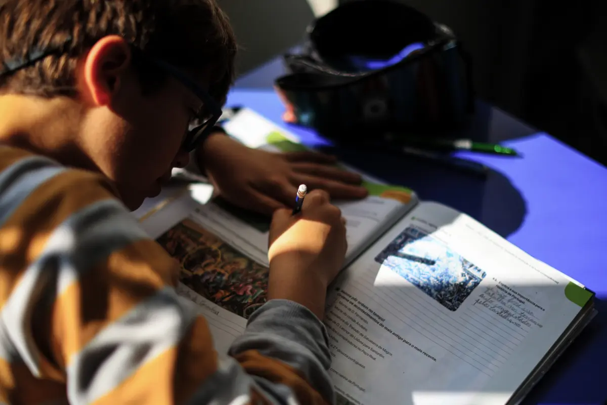 Olhando apenas para as 30 públicas com melhores resultados médios nos exames, a maioria situa-se no norte