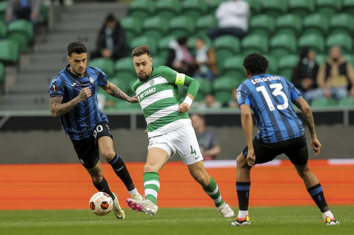 Imagem de contexto do artigo Ritmo alto, bolas no poste e tudo na mesma. Sporting empata com Atalanta na Liga Europa