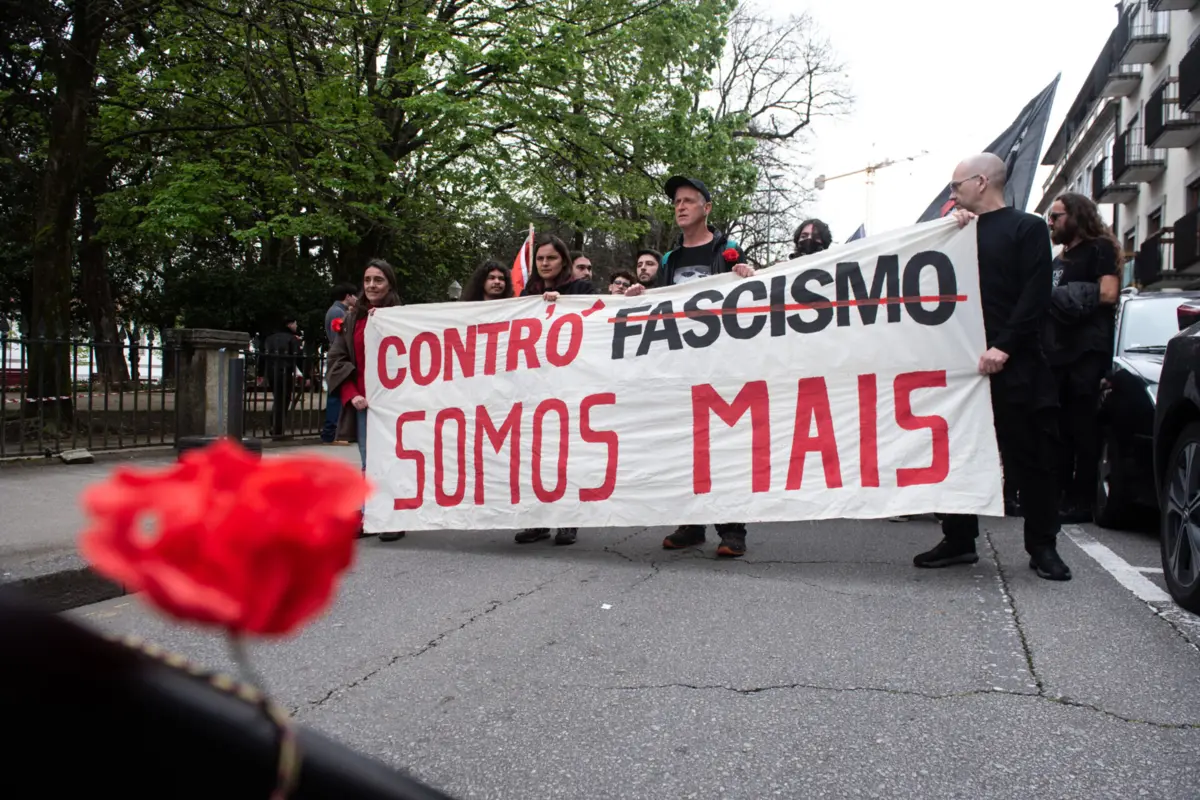Imagem de contexto do artigo “Humanidade conduzida para matadouro.” Cidades portuguesas manifestam-se contra guerras e fascismo