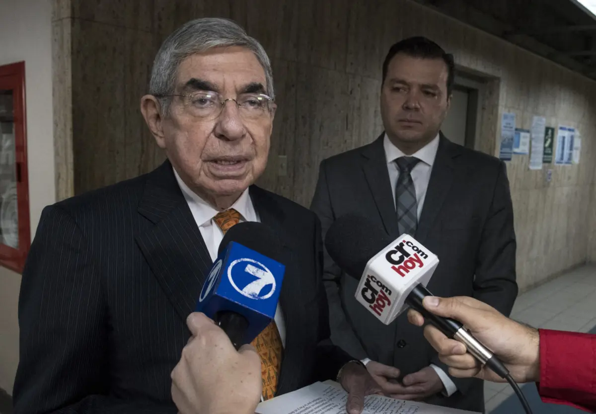 O antigo Presidente da Costa Rica e Nobel da Paz, Óscar Arias