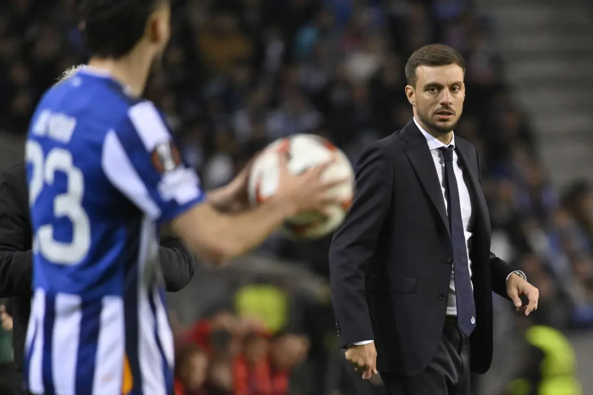 Imagem de contexto do artigo Anselmi dedica vitória dos dragões frente ao Farense a Pinto da Costa e destaca legado que "exige mais"