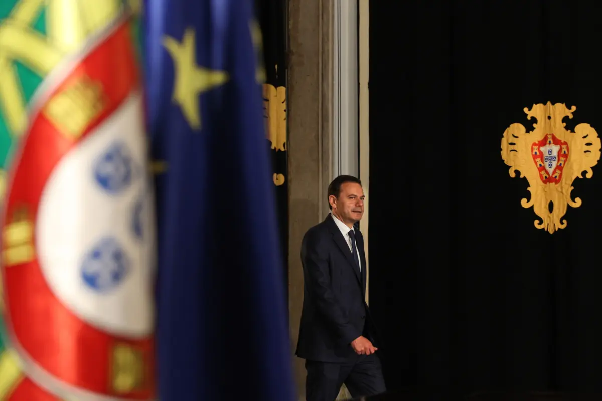 Imagem de contexto do artigo "Assegurada a viabilização parlamentar do novo Executivo", Montenegro foi indigitado como primeiro-ministro