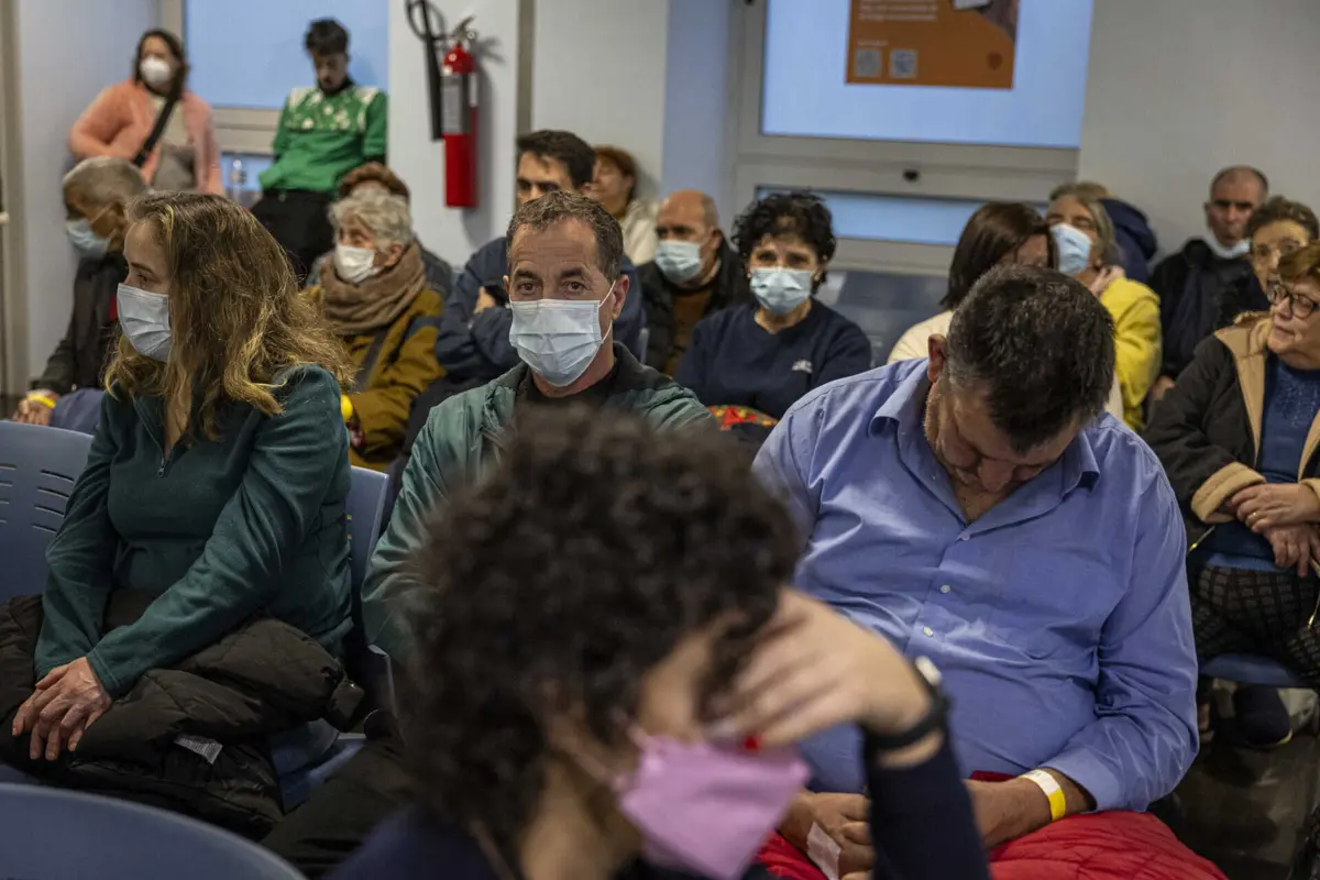 Imagem de contexto do artigo Doentes urgentes esperam mais de dez horas no Hospital Fernando Fonseca