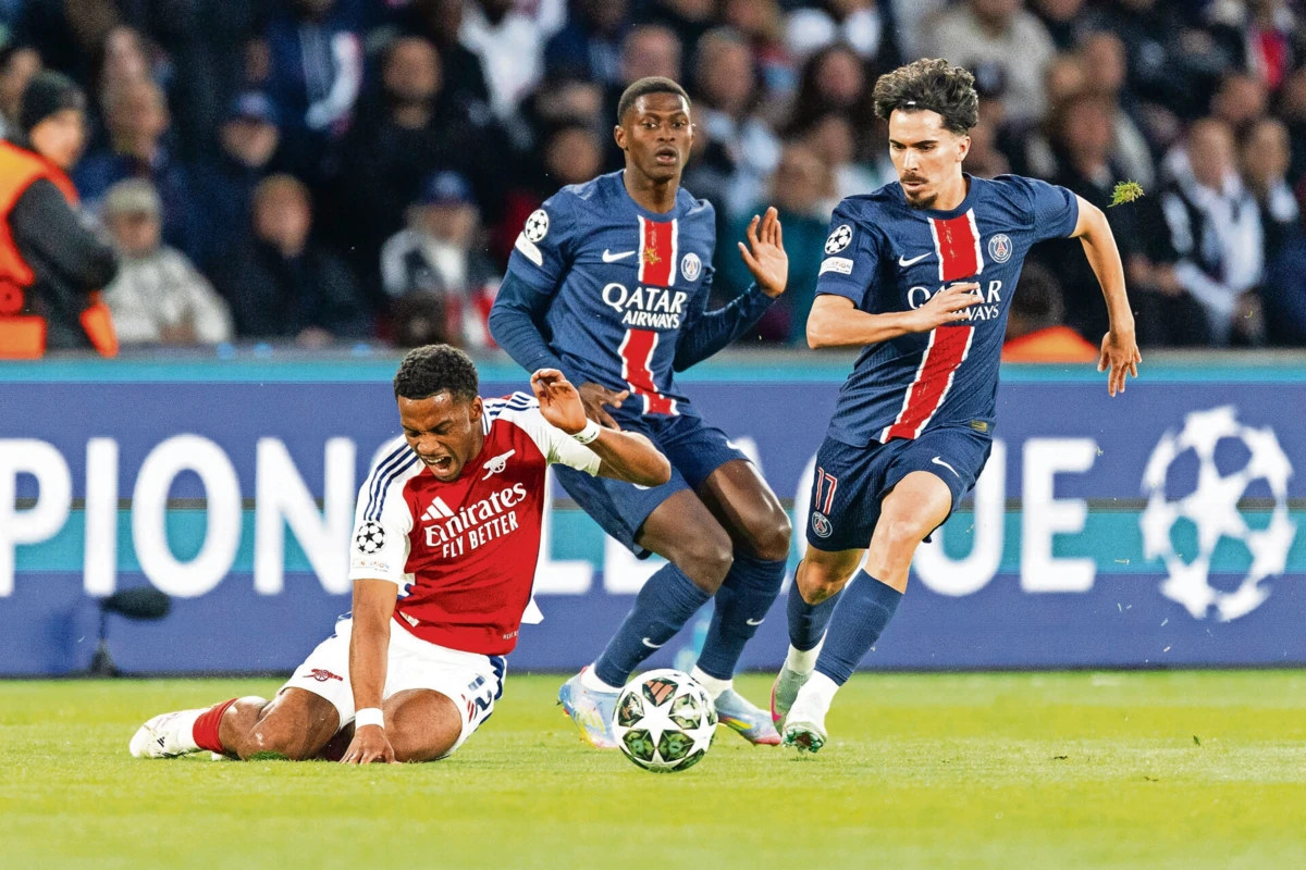 Imagem de contexto do artigo Nuno Mendes e Vitinha são os portugueses que fazem parte do melhor onze de 2024/25 da FIFPro