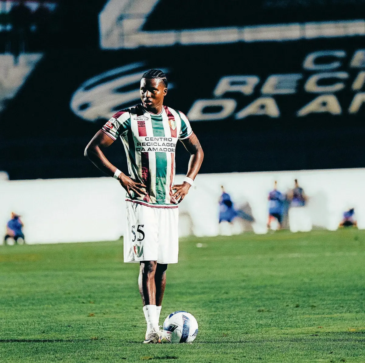 Imagem de contexto do artigo "Já está fechado." Sidny Cabral reforça Benfica a partir de janeiro