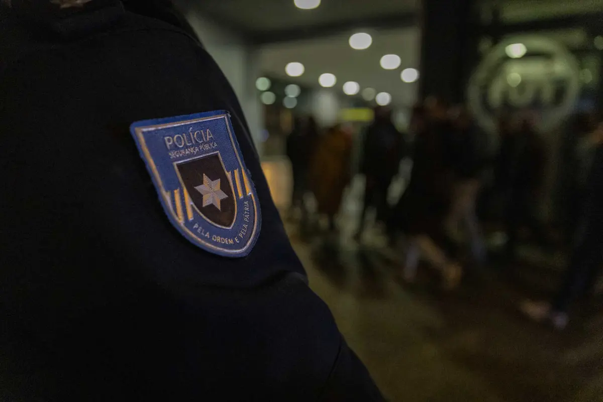 As autoridades tiveram conhecimento desta situação na madrugada de quarta-feira, "por volta das 02:45"