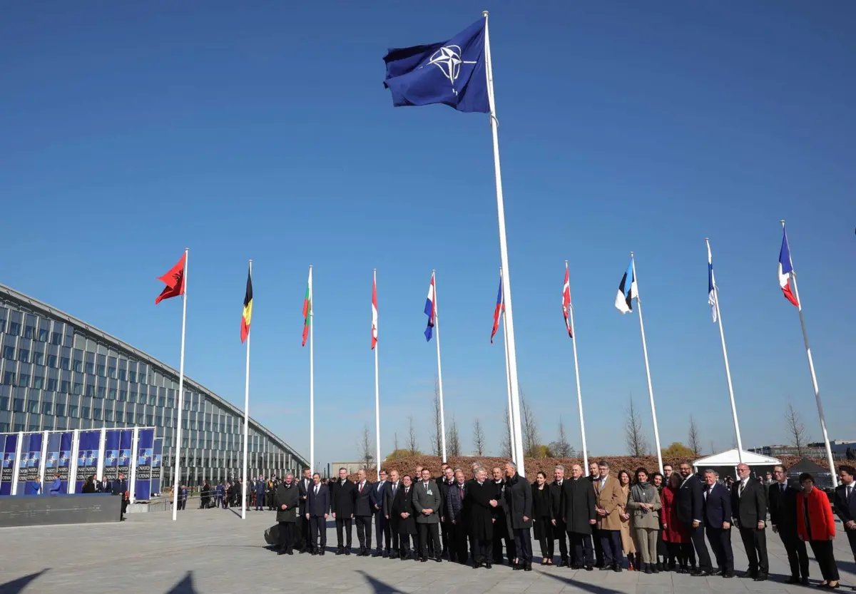 Imagem de contexto do artigo Ministros dos Negócios Estrangeiros discutem recomendação para adesão da Ucrânia à NATO