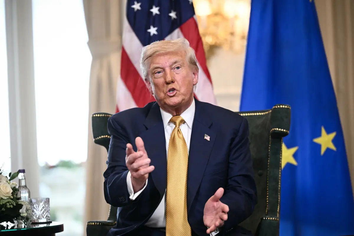 Imagem de contexto do artigo Trump aberto a reunir-se com Putin e Zelensky