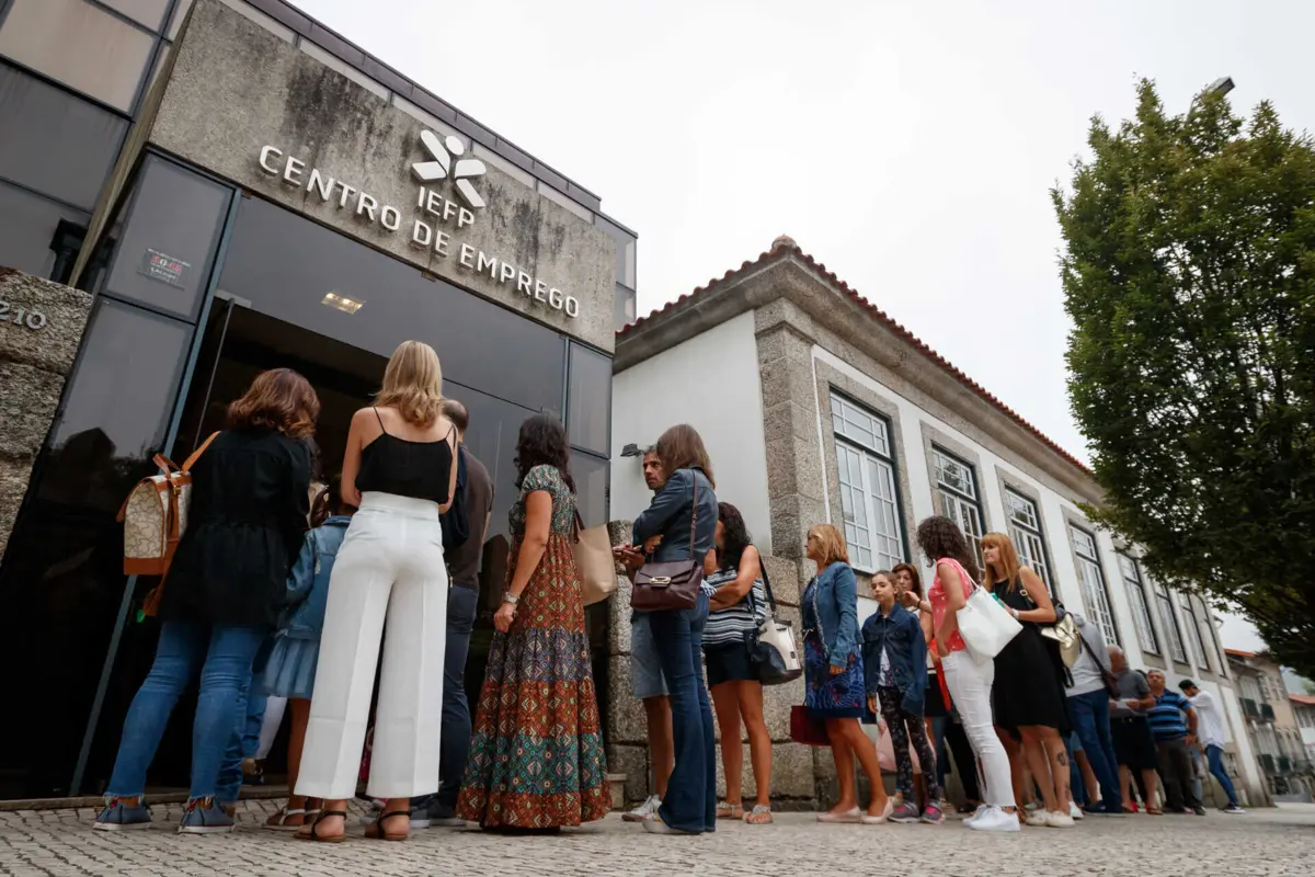 No segundo trimestre, o número de despedimentos coletivos comunicados ascendeu a 125