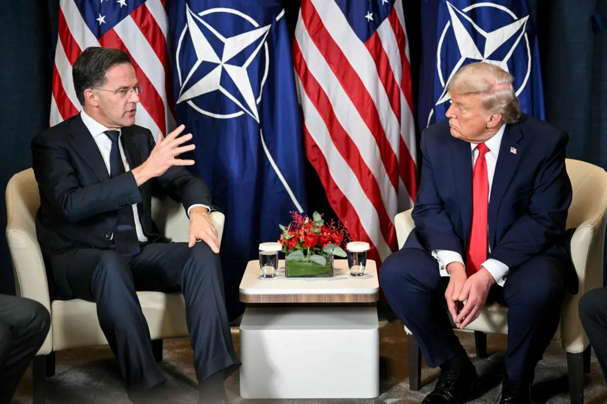 Imagem de contexto do artigo Rutte e Trump acordam reforço da NATO para travar acesso da Rússia e da China ao Ártico