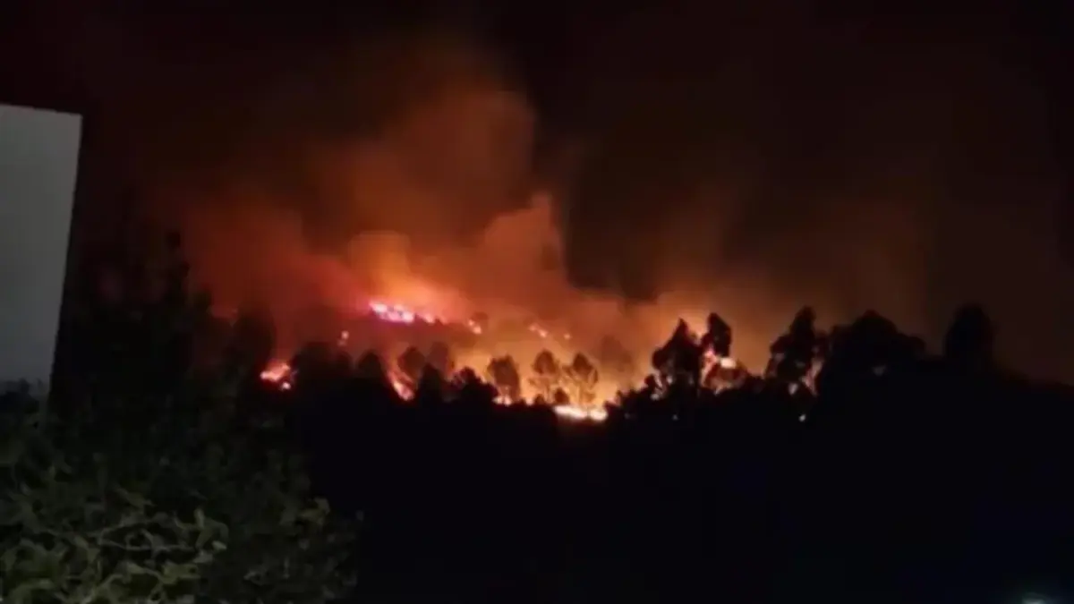 O fogo “não representou risco para as pessoas ou edificado”