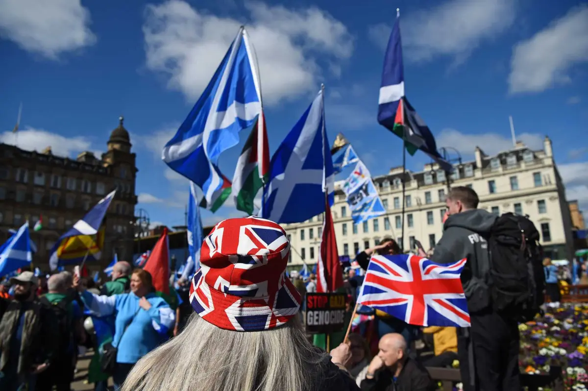 Imagem de contexto do artigo Eleições no Reino Unido: conservadores afundam-se, trabalhistas lideram sondagens