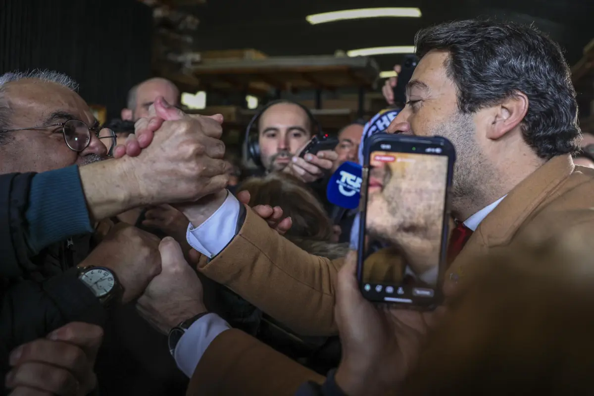 Imagem de contexto do artigo Ventura recusa falar em campanha, mas apoiantes não desmobilizam