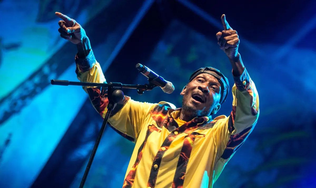 Nascido em 1944 em Somerton, na Jamaica, Jimmy Cliff começou a gravar ainda adolescente quando se mudou para Kingston, antes de seguir para Londres, em 1965