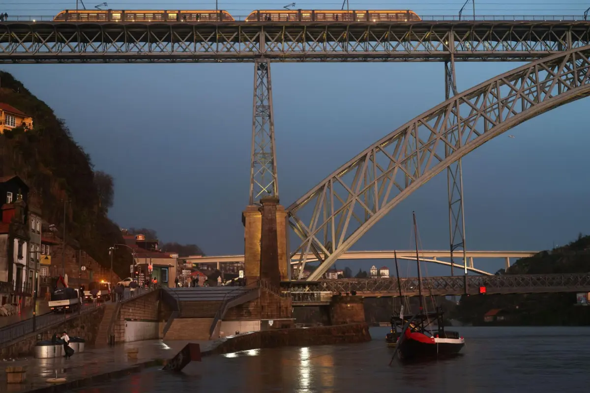 Imagem de contexto do artigo Capitania do Douro aumenta alerta de iminência de cheias para vermelho