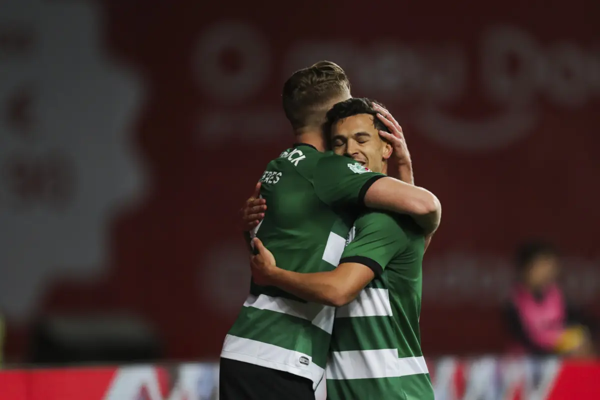 Imagem de contexto do artigo De máscara na cara e golo na cabeça. Sporting vence Leiria e avança na Taça