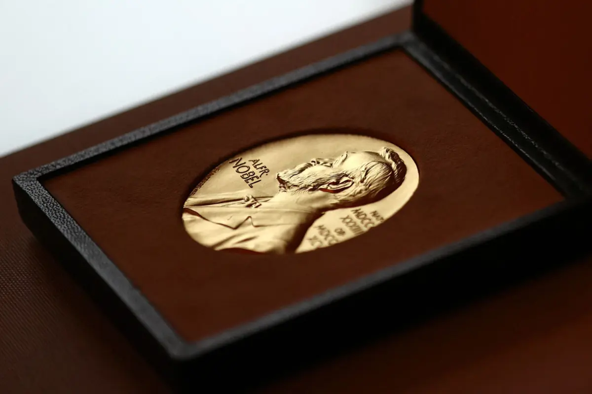 Imagem de contexto do artigo Nobel da Literatura 2025: apostas colocam autores asiáticos entre os favoritos