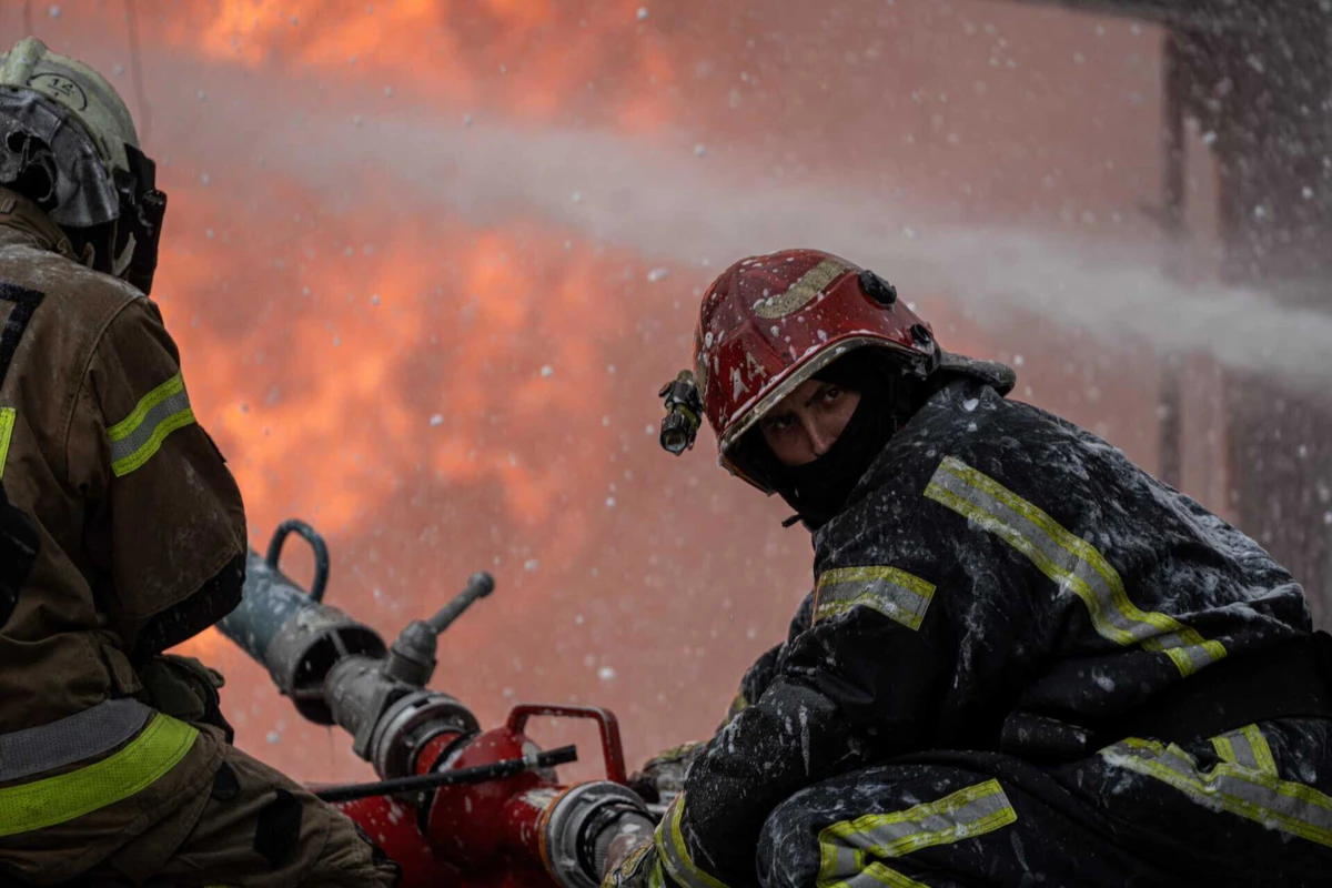 Imagem de contexto do artigo Incêndio em refinaria de petróleo russa após ataque de drones