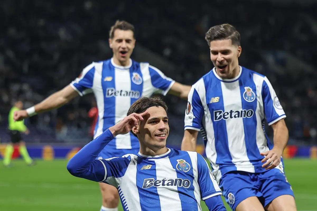 Imagem de contexto do artigo Dragão deu a cor certa a quem veio da Côte d'Azur. FC Porto vence Nice na Liga Europa