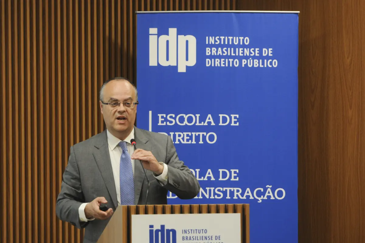 Imagem de contexto do artigo Vitalino Canas diz que revisão constitucional "não é preocupante" desde que não afete "pilares essenciais da Constituição"