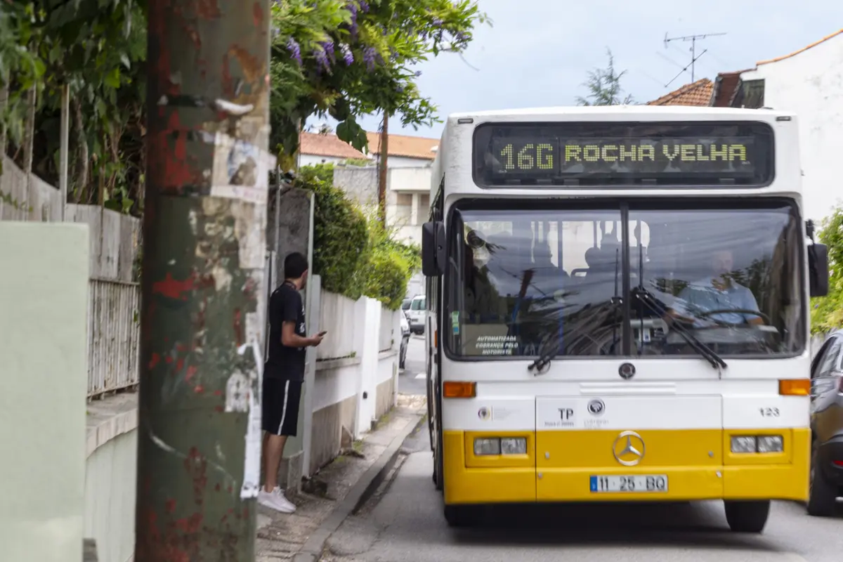 Imagem de contexto do artigo Operadores rodoviários ameaçam cortar passes sociais em novembro