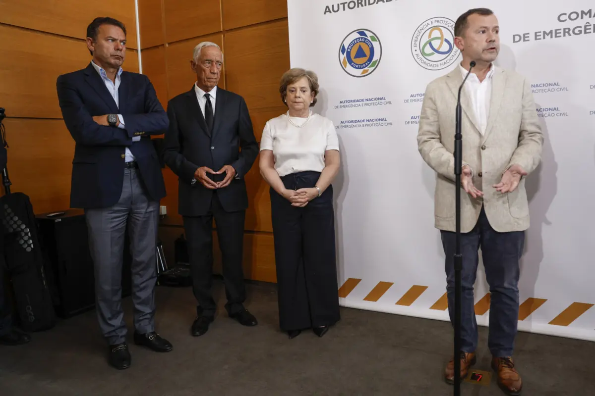 Nem Montenegro, nem Marcelo prestaram declarações, toma a palavra o secretário de Estado Rui Rocha