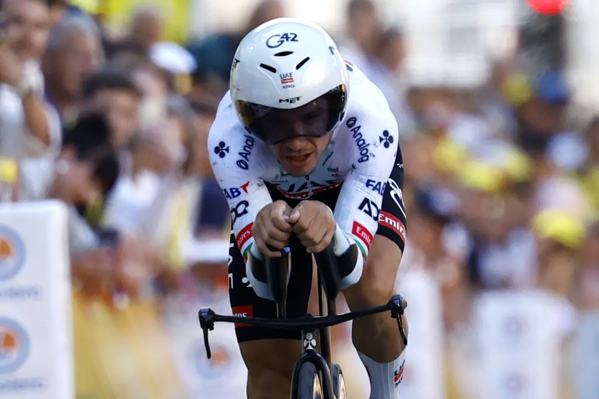 Imagem de contexto do artigo João Almeida tem uma fratura numa costela, mas deve alinhar na oitava etapa do Tour