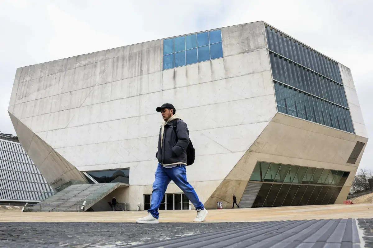 Imagem de contexto do artigo "Música ao vivo acrescenta valor emocional muito forte." Porto recebe cineconcerto de "O Grande Ditador"