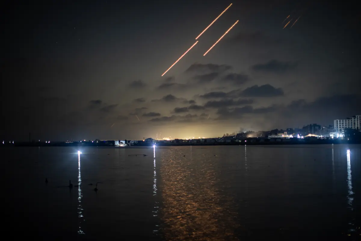 Imagem de contexto do artigo "Não pensem que atacaram e acabou." Irão lança centenas de mísseis contra Israel, Conselho de Segurança da ONU unânime a pedir para que reduzam a tensão