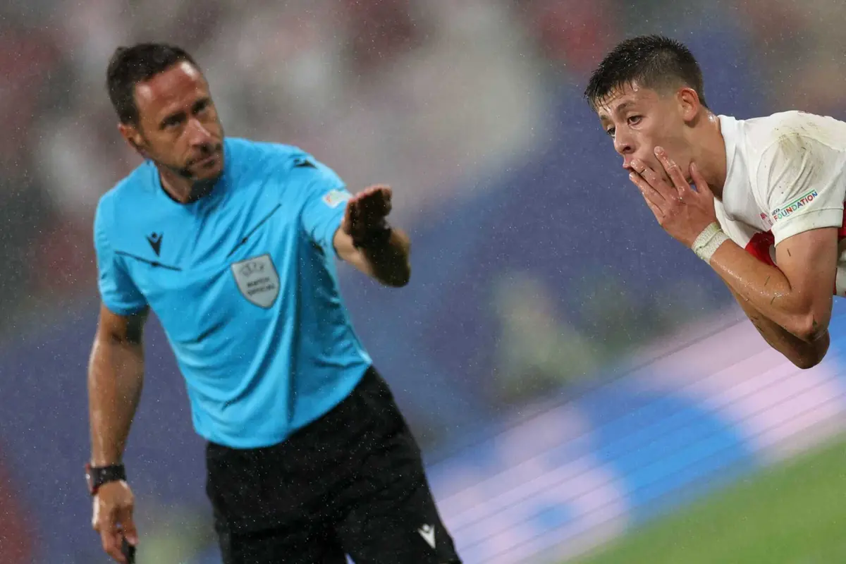 O objetivo é "moldar as relações entre árbitros e jogadores em campo"