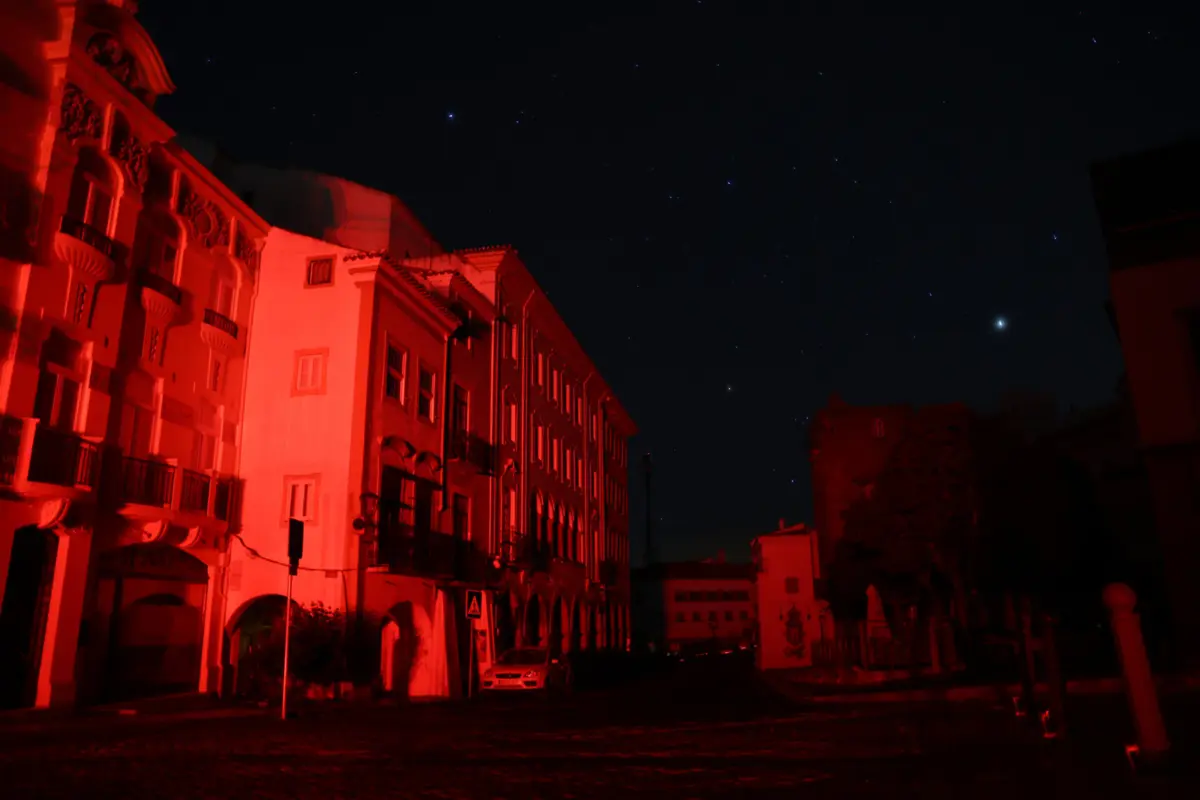 Imagem de contexto do artigo Apagão ibérico causado por falhas em cascata na produção renovável