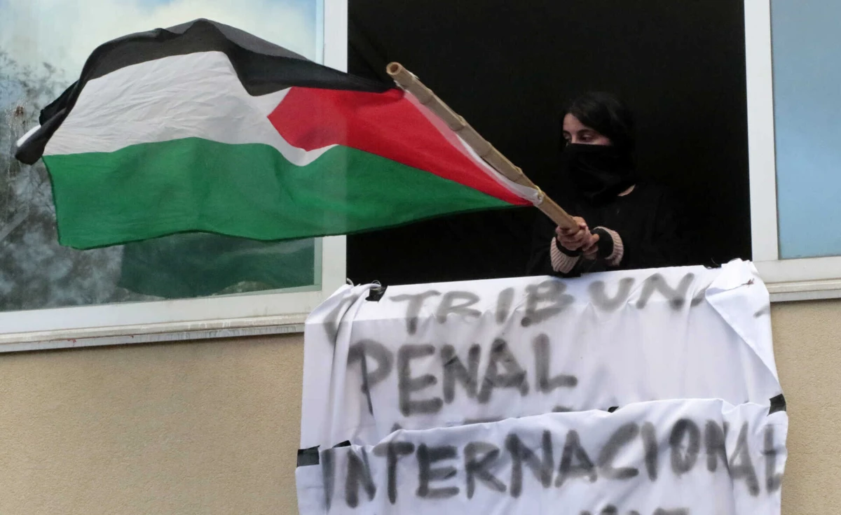 Imagem de contexto do artigo Cinco manifestantes pró-Palestina detidas pela PSP na NOVA Medical School. Estudantes queixam-se de "violência policial"