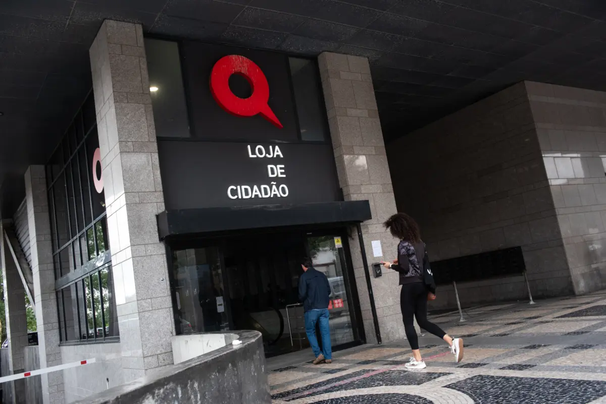 Imagem de contexto do artigo Trabalhadores dos registos iniciam greve de duas semanas devido à "falta de diálogo" e "assimetrias salariais"