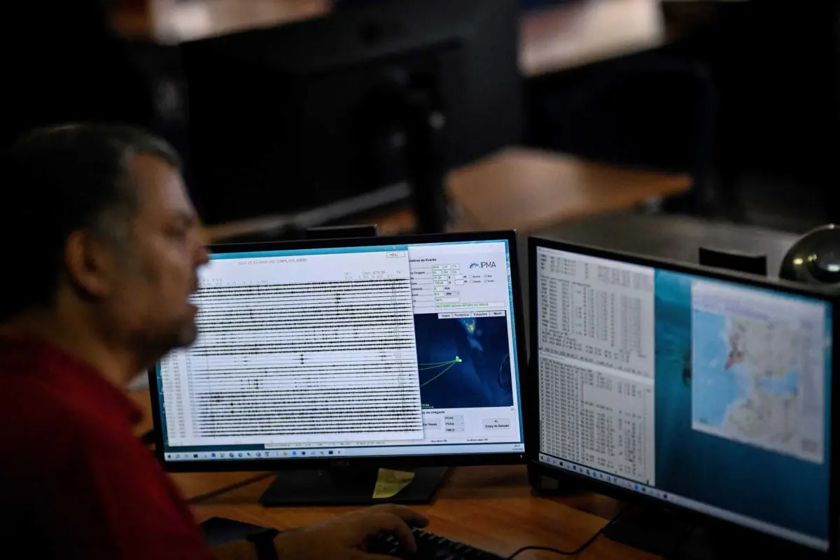 Imagem de contexto do artigo Geofísico diz que não há motivos para entrar em pânico: "Este sismo apenas traduz a aproximação tectónica entre África e Eurásia"