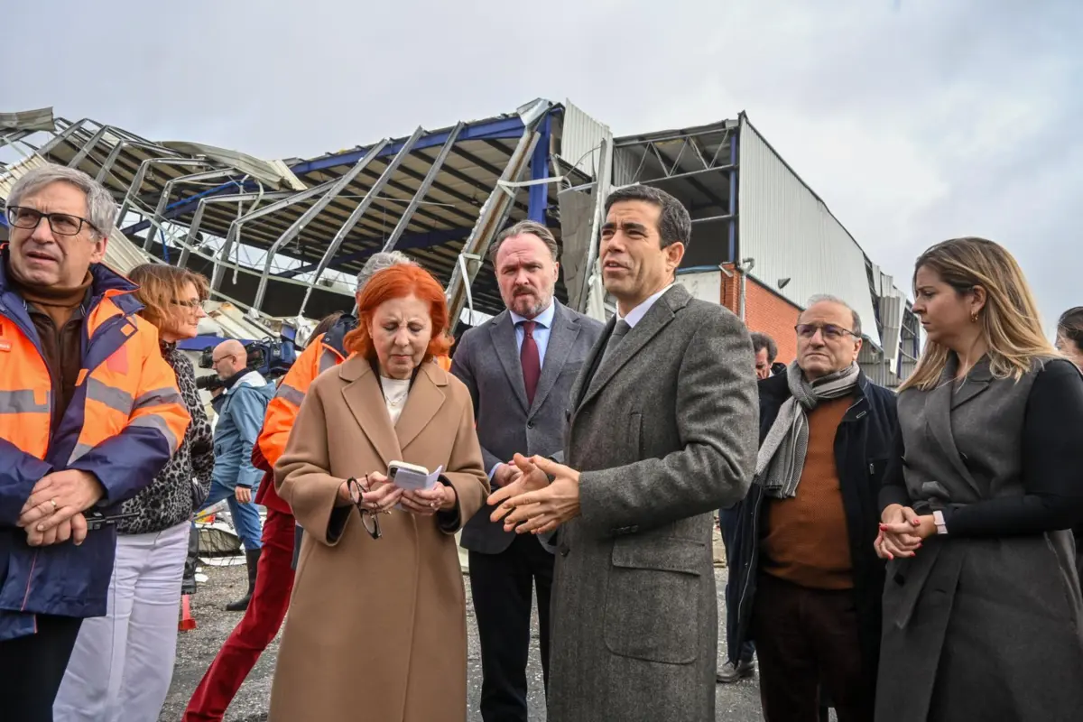 Imagem de contexto do artigo Distribuídos 200 geradores nas zonas afetadas pelo temporal. Governo garante que há mais disponíveis