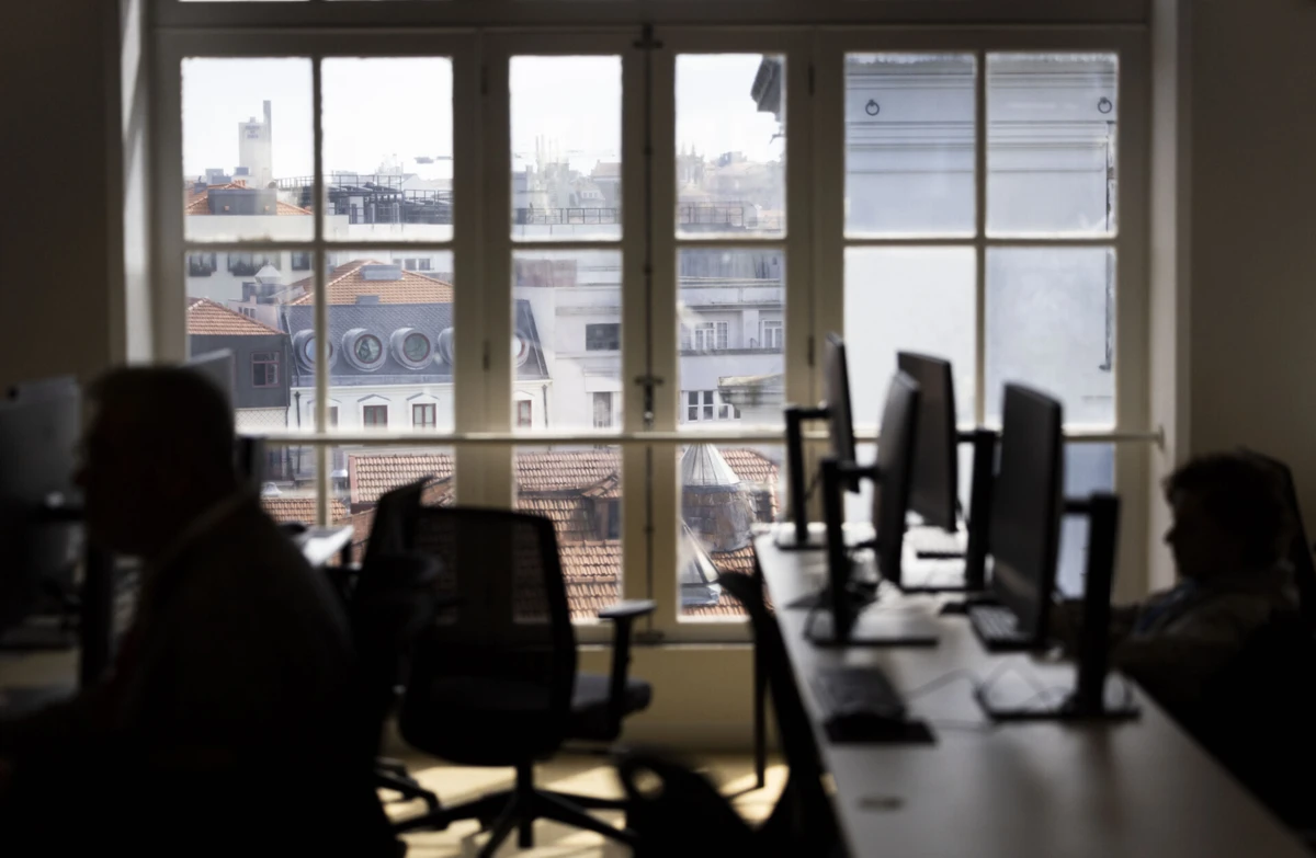 Imagem de contexto do artigo Guinness. Mais de cinco mil alunos querem bater recorde da maior aula de programação do mundo