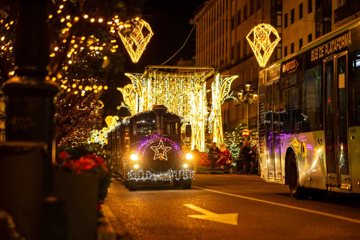 Imagem de contexto do artigo “Para quem gosta de Natal e de luzes, Vigo é um mundo de cor”