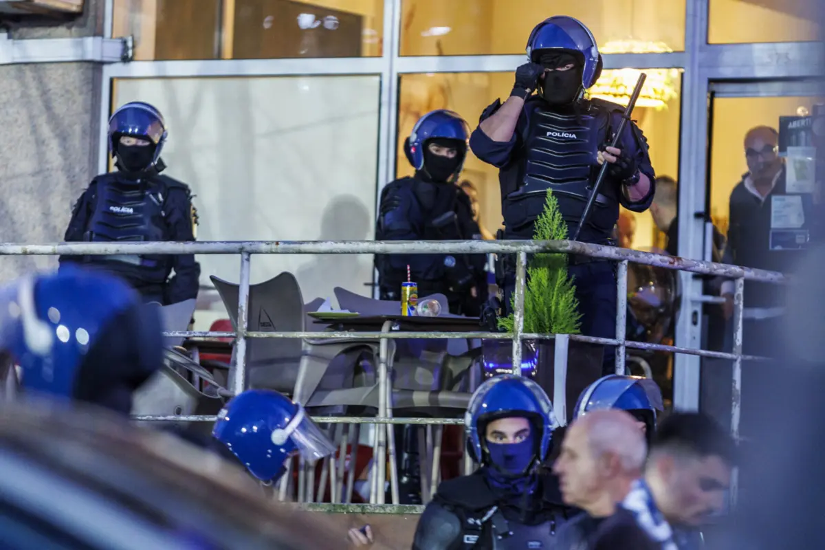 Imagem de contexto do artigo Quem passou baixas aos agentes do Famalicão-Sporting? Urgências não podem, autodeclarações estão vedadas