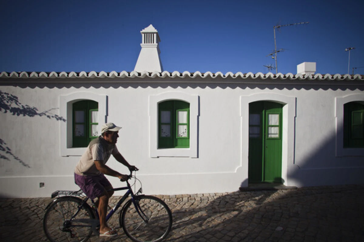 Imagem de contexto do artigo "Caia-me": a iniciativa que quer tornar mais branca Cacela Velha