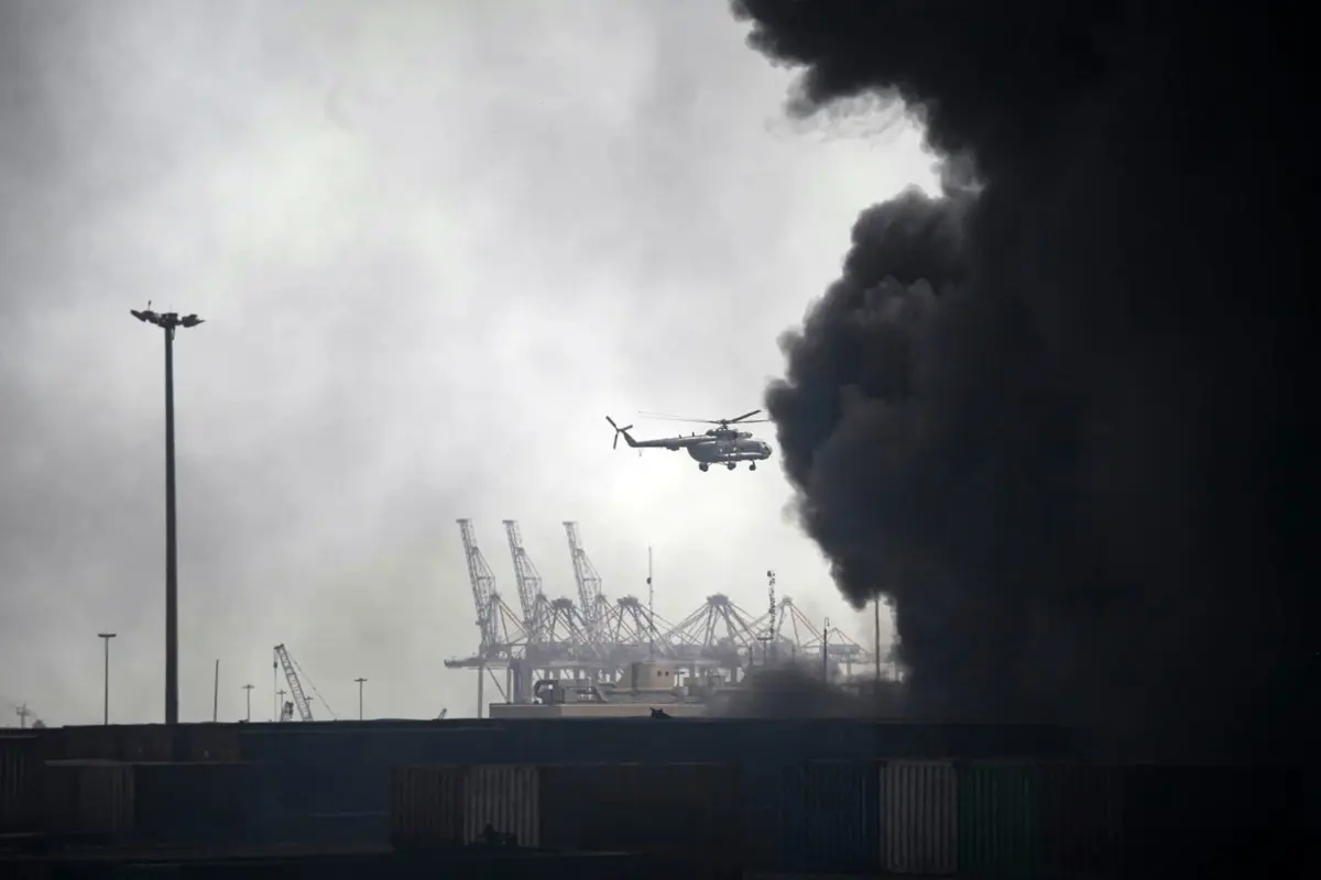 Imagem de contexto do artigo Sobe para cinco o número de mortos em explosão num porto no Irão. Há mais de 700 feridos