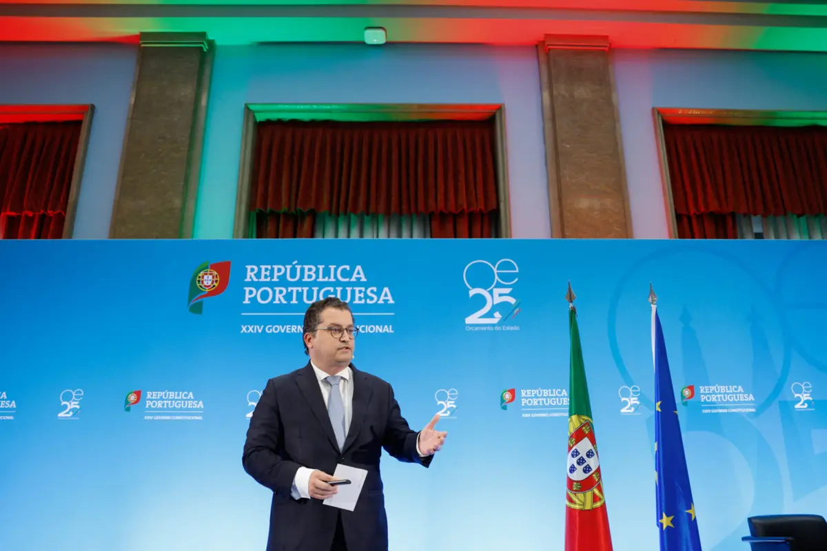 O Orçamento do Estado já foi entregue na AR