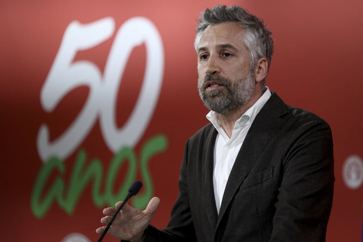 Imagem de contexto do artigo Pedro Nuno pede a Montenegro que “não engane” portugueses. “Não faz juízos” sobre CDS e IL na Madeira